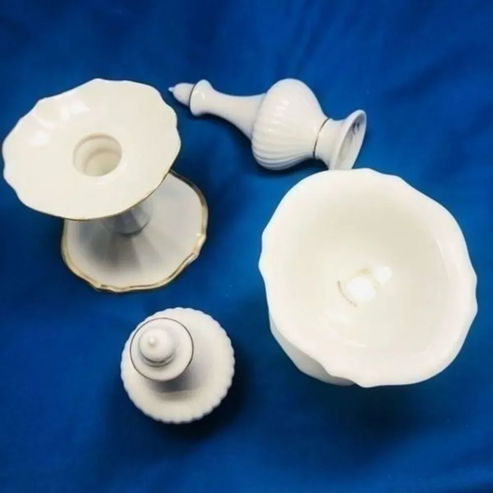 Lenox salt and pepper, 2 candle stick holders 4 Pc off white & gold trim ceramic
